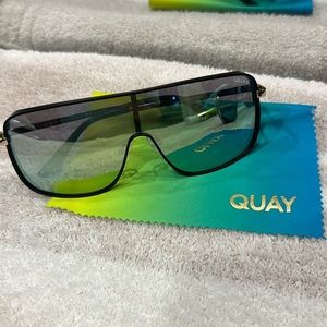 Quay Australia Unbothered sunglasses